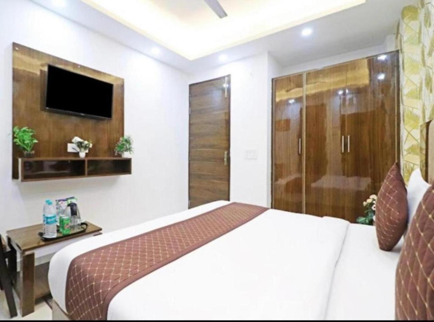 Hotel Vijaydeep Place Near Delhi Airport New Delhi Exterior foto